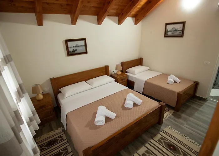 Xhuli 3* Σκόδρα