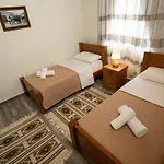 بيت ضيافة Xhuli شكودر