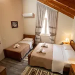 Xhuli بيت ضيافة شكودر