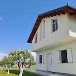 Xhuli شكودر