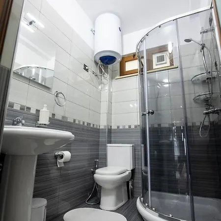Xhuli 3* Široka