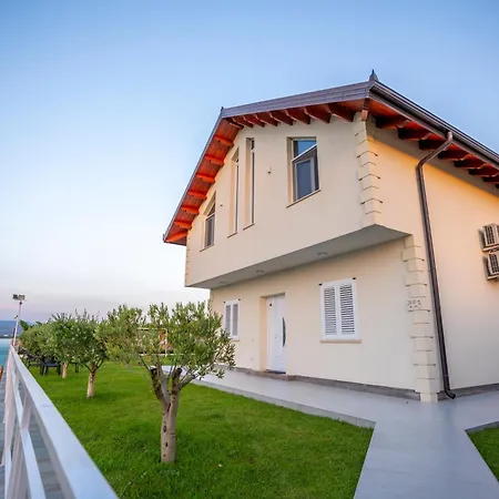 Xhuli Guest house