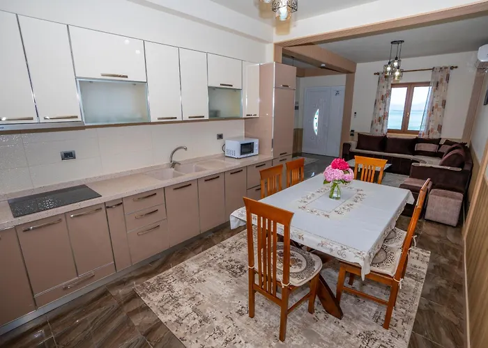 Xhuli Guest house 3*