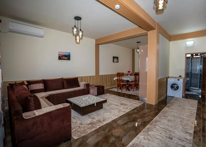 Guest house Xhuli 3*